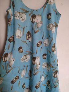 BEAUTIFUL TOP SLEEVELESS DOUBLE LAYERED TO