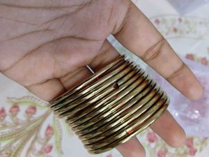 Set of 5 Glass Bangles