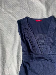 Women's Navy Blue Sleeveless Top