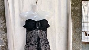 69. Elegant Black Lace Babydoll