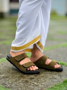 Sandal