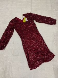 GLOBUS Maroon Sequins Bodycone dress