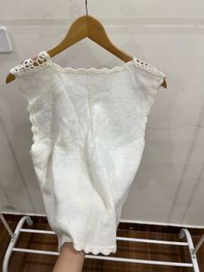 EMBROIDERED FLORAL CROCHET VEST TOP