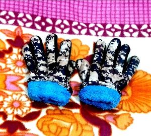 IT IS BIKER'S NEW FUR GLOVES......