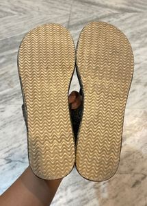 Elegant Black &amp; Gold Sandals