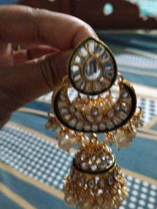 Stunning Kundan &amp; Pearl Jewellery Set