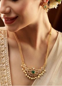 Elegant Green Stone Pearl Necklace Set