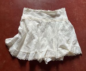 White Lace Trim Mini Skirt
