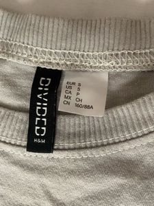 H&amp;M Grey Graphic Tee 🩶