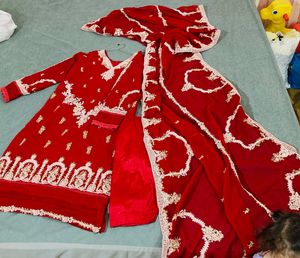 Pakistani Elegant Red Embroidered Kurta Set