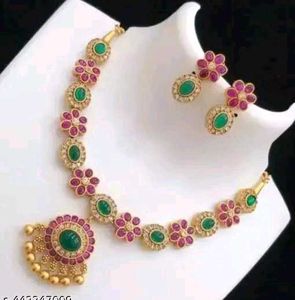 ovel princess Necklace With Pretty Earings
