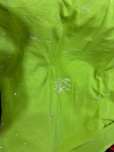 Elegant Green Saree - Classic Style