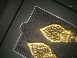 golden netted fancy earrings