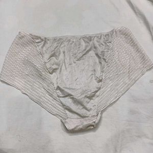 🥰 Comfortable Striped Briefs