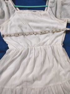 *Price drop* M White Tiered Maxi Dress