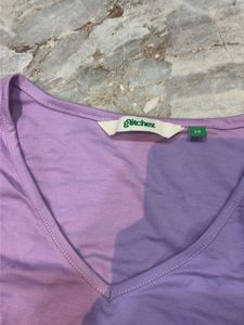 Lavender V-Neck Long Sleeve Top