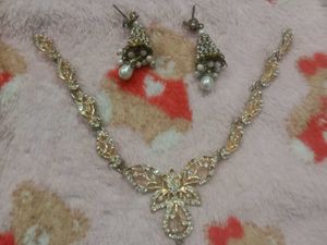 Elegant Diamond Necklace and Earring Set