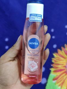 Mama Earth Ultra Light Indian Sunscreen And Nivea Gel Body Lotion Combo