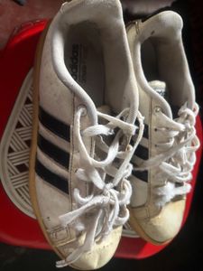 Adidas Sneakers