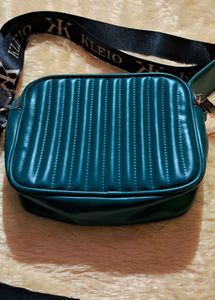 KLIEO  BRANDED SLING BAG With Multiple Zip Pockets