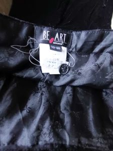 Elegant Black Velvet Midi Skirt