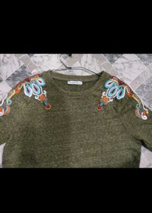✅ZARA's Embroidered Olive Green Top✅