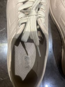 Zudio sneakers