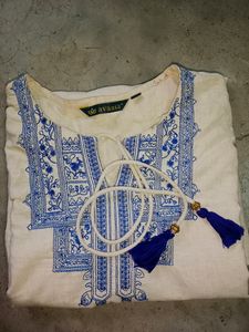 Off White Kurta With Embroidery
