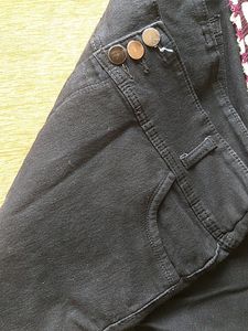 Black Ankle Length jeans For women