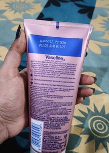 Vaseline Gluta-Hya Sunscreen SPF 50