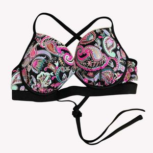 Colorful Paisley Bikini Top 🆕 NWOT 🫶 🫰 🎉