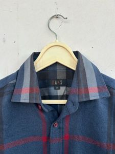Men's Classic Plaid Button-Down Shirt