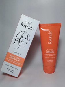 Foxtale Super Glow Face Wash