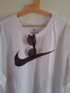 Nike Tee 😎