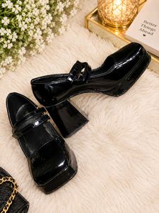 Chic Black Patent Mary Jane Platform Heels