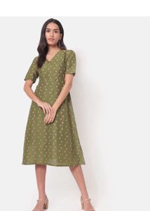 Saaki Dress