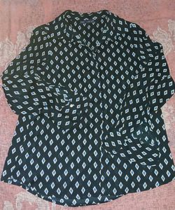 Chic Diamond Print Button-Up Shirt