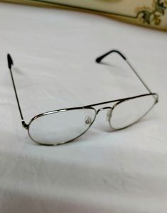 2 Pis New Fashion Sunglasses For Men And Women