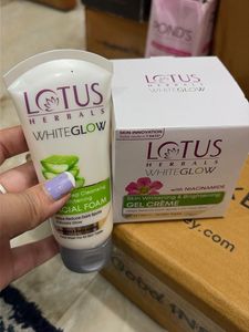 Lotus Herbals White Glow Gel Creme &amp; Facial Foam