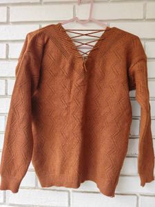 Chic V-Neck Cable Knit Sweater