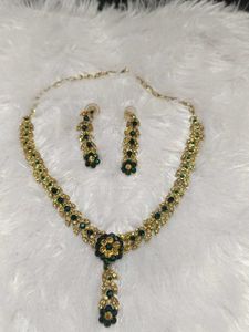dark green ad jwellery set