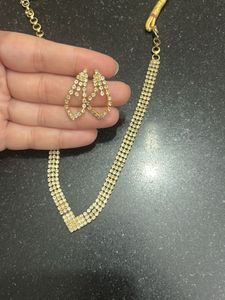 Elegant Rhinestone Necklace &amp; Earring Set