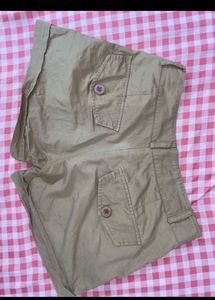 y2k khaki shorts💓