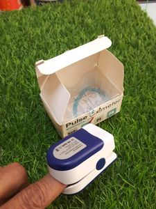 Finger Pulse Oximeter Brand New With 2 Bettery