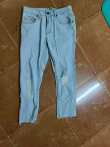 Light Wash Distressed Cropped Jeans