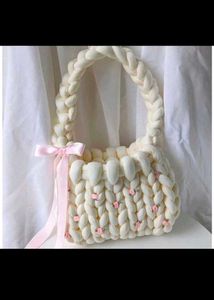 Chunky yarn handbag