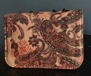 Stylish Paisley Print Clutch Bag