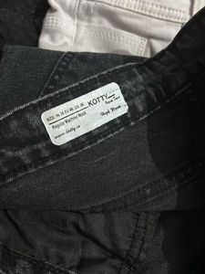 Chic Black Wash Jeans