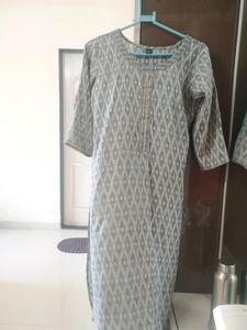 Grey Ikkat Print Kurta and Pant Set