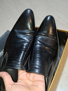 Stylish Black real leather Loafers